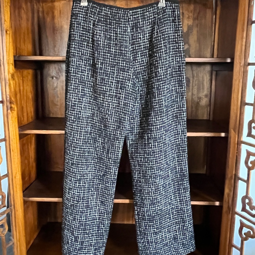 Zara (S) pants, black & white, EUC, with black accent at seam.